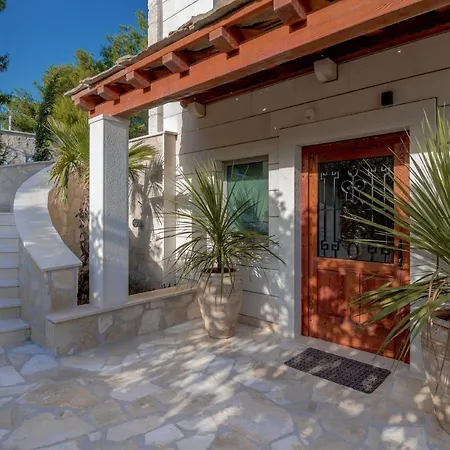Luxury Beachfront Brac Bliss With Private Pool At The On Brac Island - Sumartin Selca (Brac)