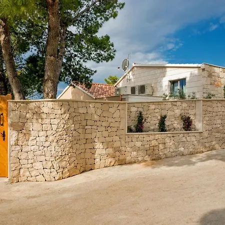 Luxury Beachfront Brac Bliss With Private Pool At The On Brac Island - Sumartin * Selca (Brac)