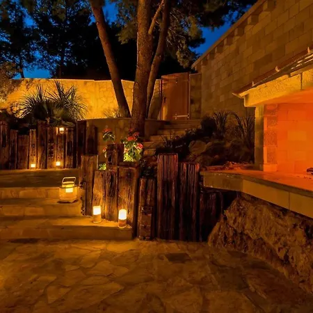 Luxury Beachfront Brac Bliss With Private Pool At The On Brac Island - Sumartin * Selca (Brac)