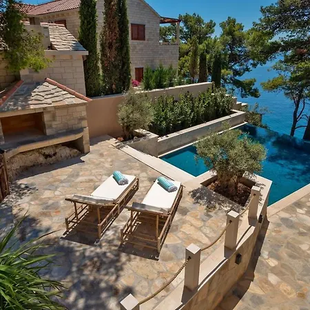 Villa Luxury Beachfront Brac Bliss With Private Pool At The On Brac Island - Sumartin Selca (Brac)